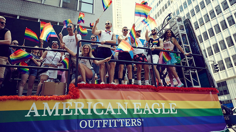 American Eagle Outfitters Empowers Young America With #WeAllCan Fall  Campaign